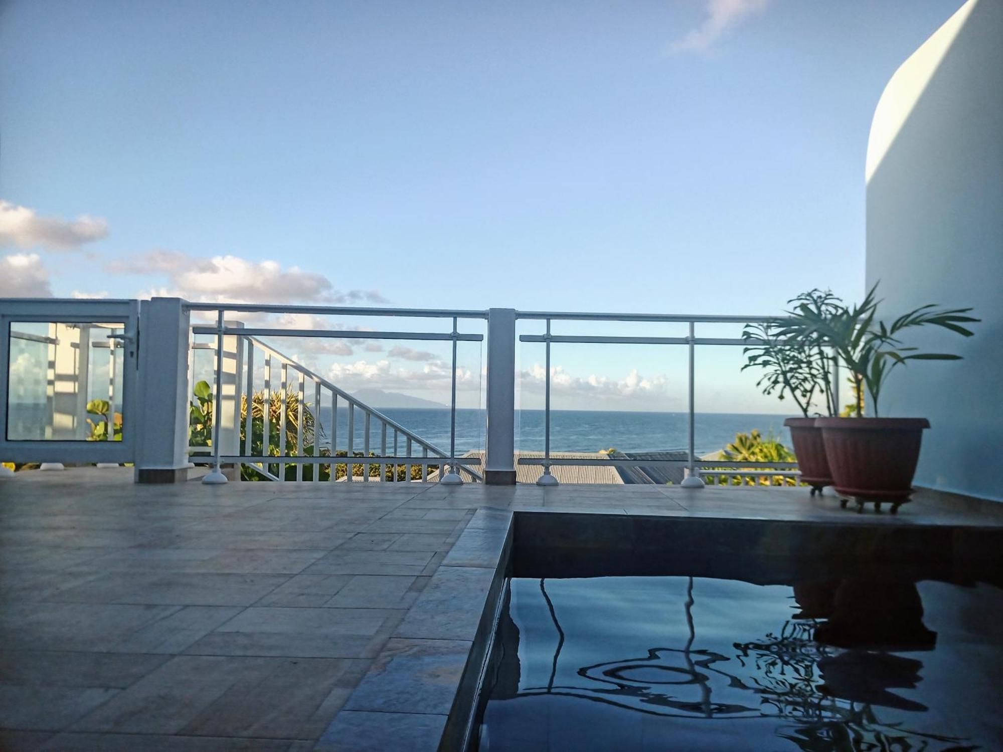 Aux Colibris Amoureux : Loft De Standing Avec Vue Mer Grand-Bourg  Dış mekan fotoğraf